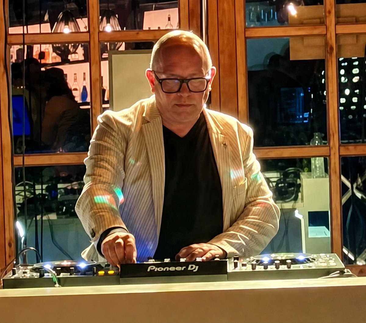DJ DJ Jacob vd Linden